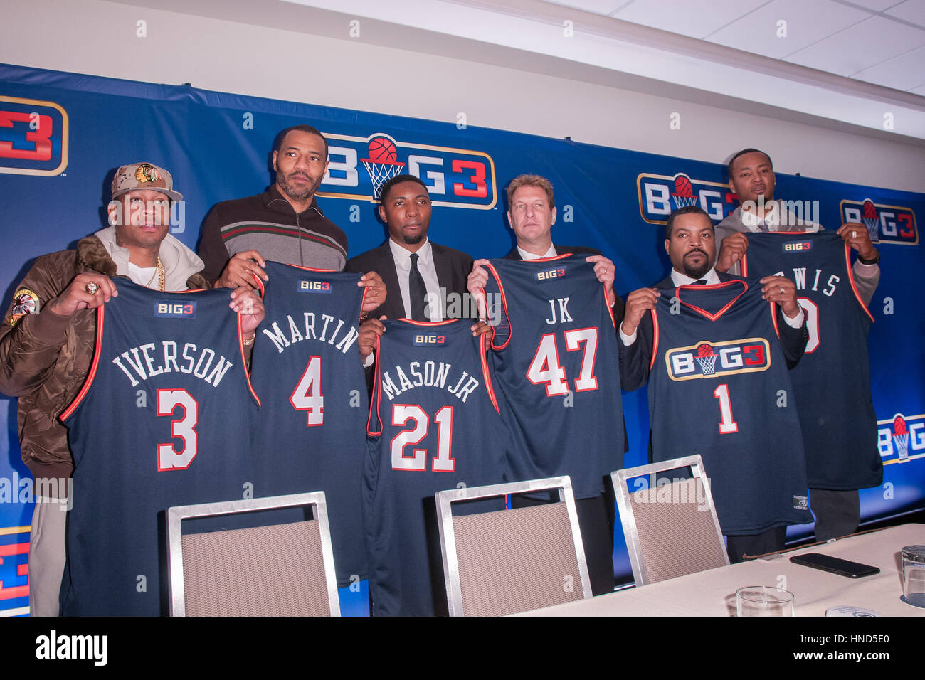 Ice Cube, NBPA Roger Mason Jr., Jeff Kwatinetz exécutif divertissement et l'hôte d'une conférence de presse à New York pour annoncer officiellement le lancement de la BIG3, un nouveau professionnel, 3-sur-3 dispose d''une ligue de basket-ball : Allen Iverson, Kenyon Martin, Roger Mason Jr., Jeff Kwatinetz, Ice Cube, Rashard Lewis Où : New York, New York, United States Quand : 11 Jan 2017 Crédit : Ivan Nikolov/WENN.com Banque D'Images