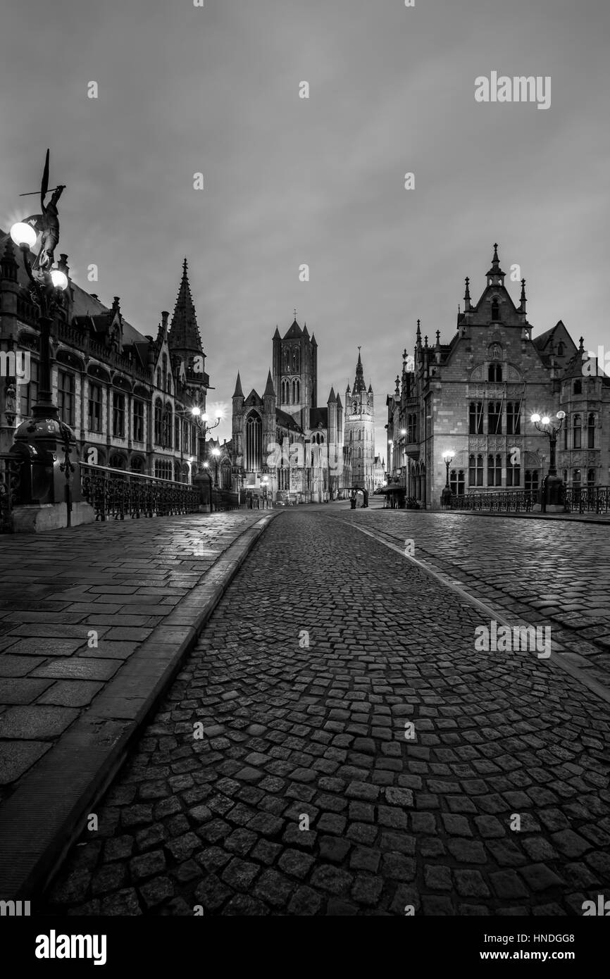 Beffroi est l'une des trois tours de Gand Banque D'Images