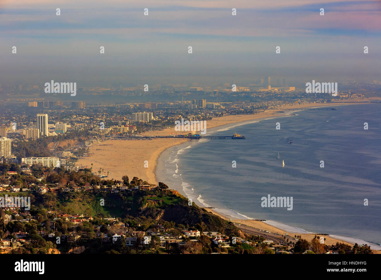 Vue du coucher de soleil sur Santa Monica salon de Parker Mesa donnent sur Banque D'Images