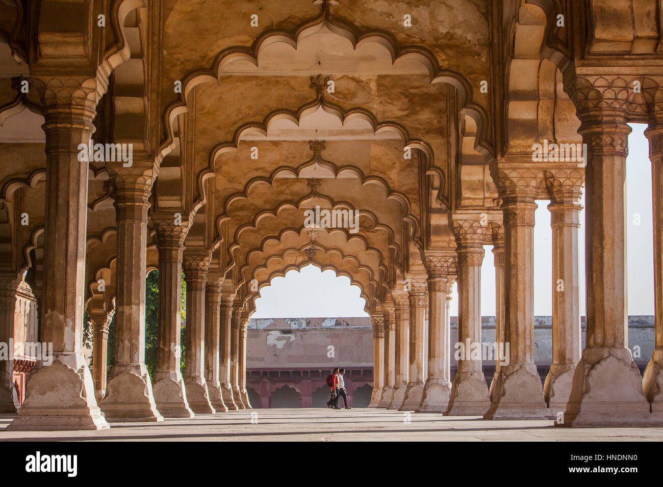 Les visiteurs, je suis Diwan (Hall d'Audience publique), en fort d'Agra, UNESCO World Heritage site, Agra, Inde Banque D'Images