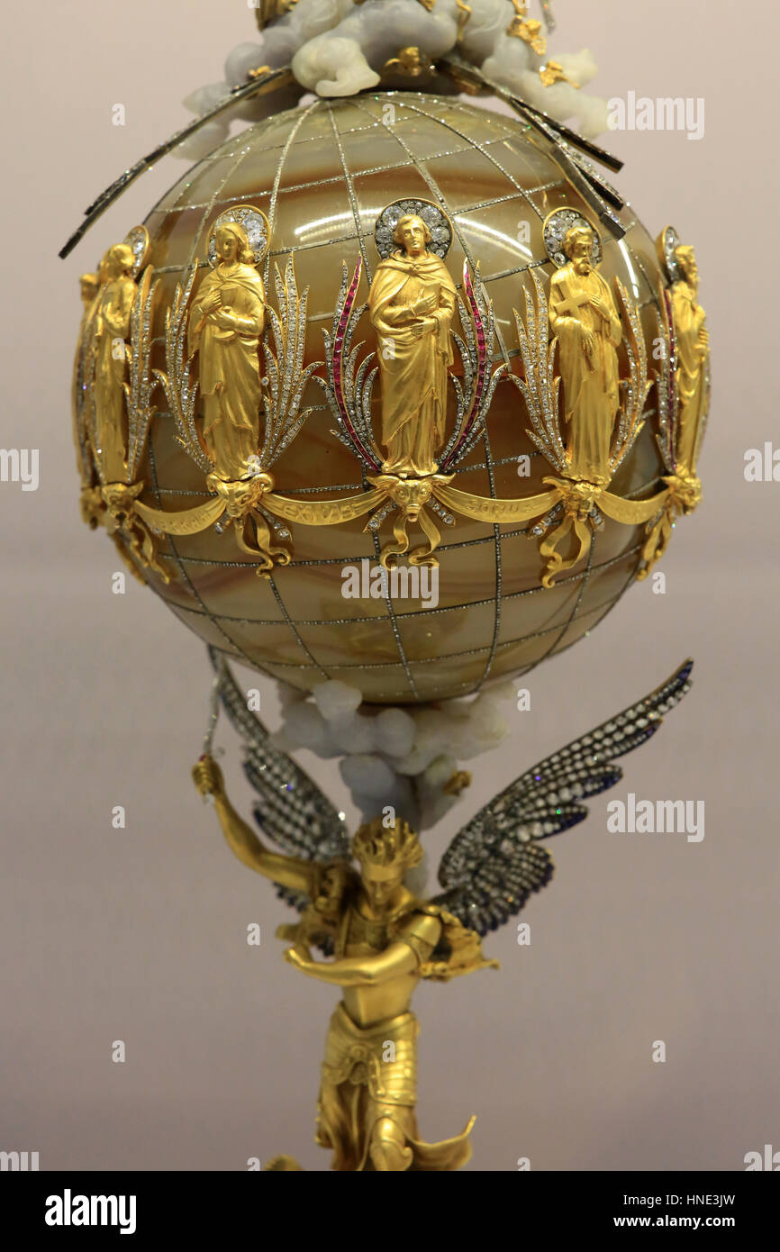Musée du Hiéron. Détails. Christus vincit. Joseph Chaumet. Ou, de diamans, saphir, rubis, jade, Agathe, labradorite. 1900. Banque D'Images