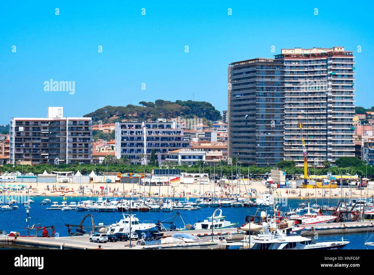 La plage et les hôtels à Palamos, sur la Costa Brava en Espagne Banque D'Images