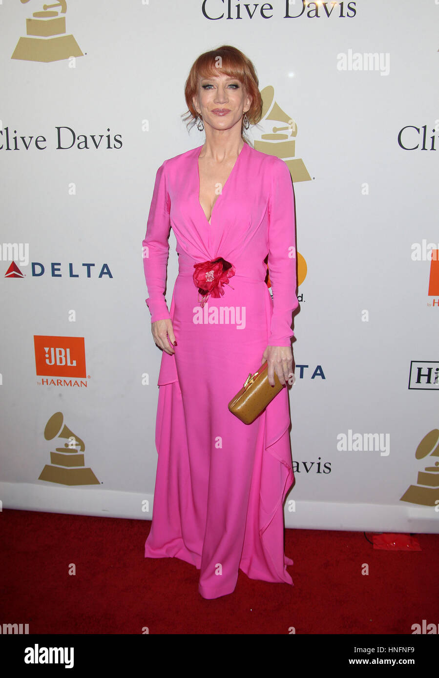 Los Angeles, CA. Feb 11, 2017. Kathy Griffin, au gala des GRAMMY Hommage aux icônes de l'industrie et honorer Debra Lee, au Beverly Hilton Hotel en Californie le 11 février 2017. Banque D'Images