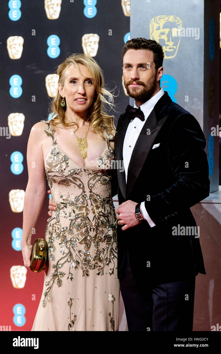 Londres, Royaume-Uni. 12 février 2017. Aaron Taylor-Johnson Sam Taylor-Johnson et arrive à l'EE British Academy Film Awards le 12/02/2017 au Royal Albert Hall, . Les personnes sur la photo : Aaron Taylor-Johnson Taylor-Johnson, Sam. Credit : Julie Edwards/Alamy Live News Banque D'Images