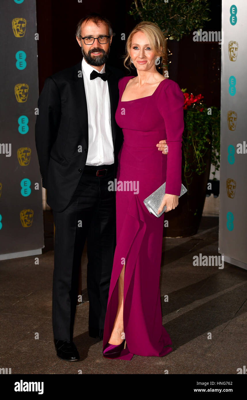 Rowling et Neil Murray participant à la montrer après partie pour l'EE British Academy Film Awards à l'hôtel Grosvenor House à Londres. Banque D'Images