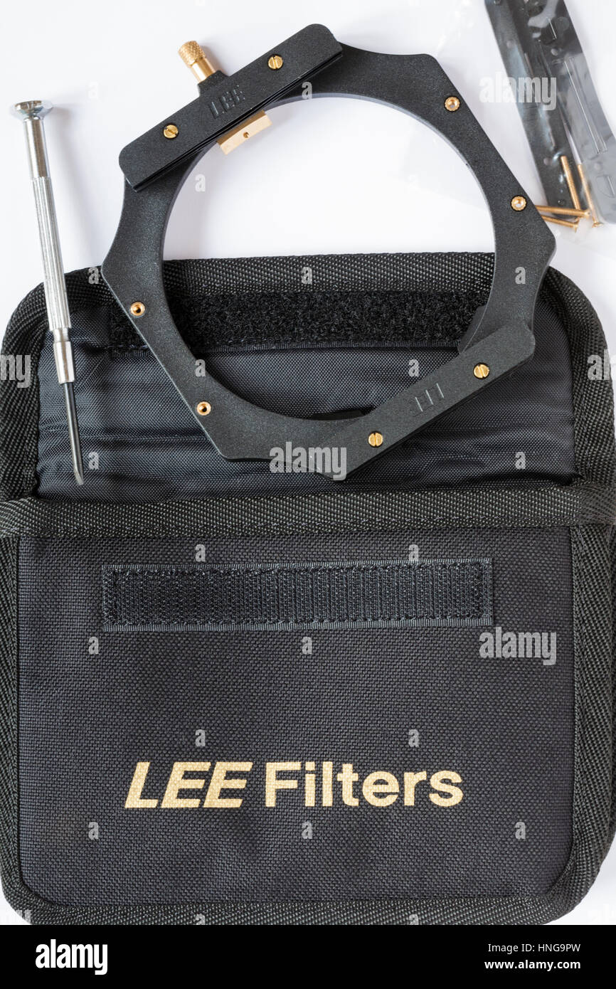 Porte-filtre, d'accessoires et de Lee Foundation Kit filtres pour le système de 100 mm pour une longue exposition photographie sur fond blanc Banque D'Images