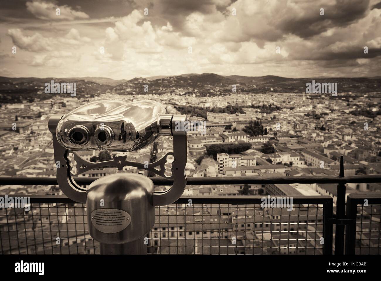 Au binoculaire haut de Duomo Santa Maria del Fiore à Florence Italie Vue du haut de la coupole. Banque D'Images