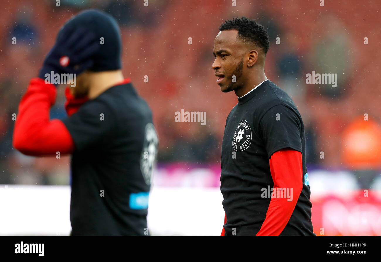 Stoke City's Saido Berahino réchauffe avant le match Banque D'Images