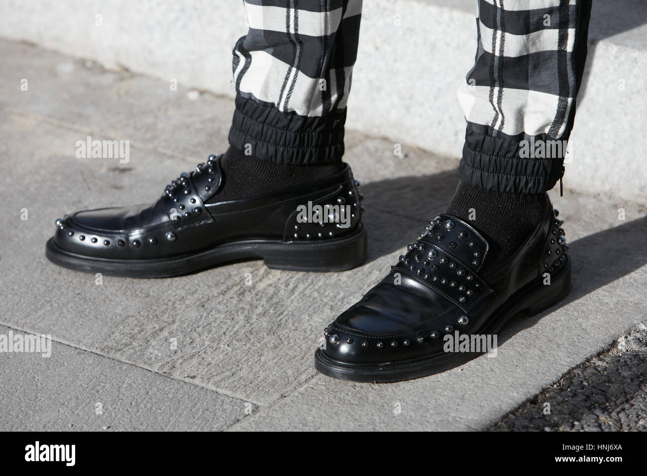 chaussures clous homme