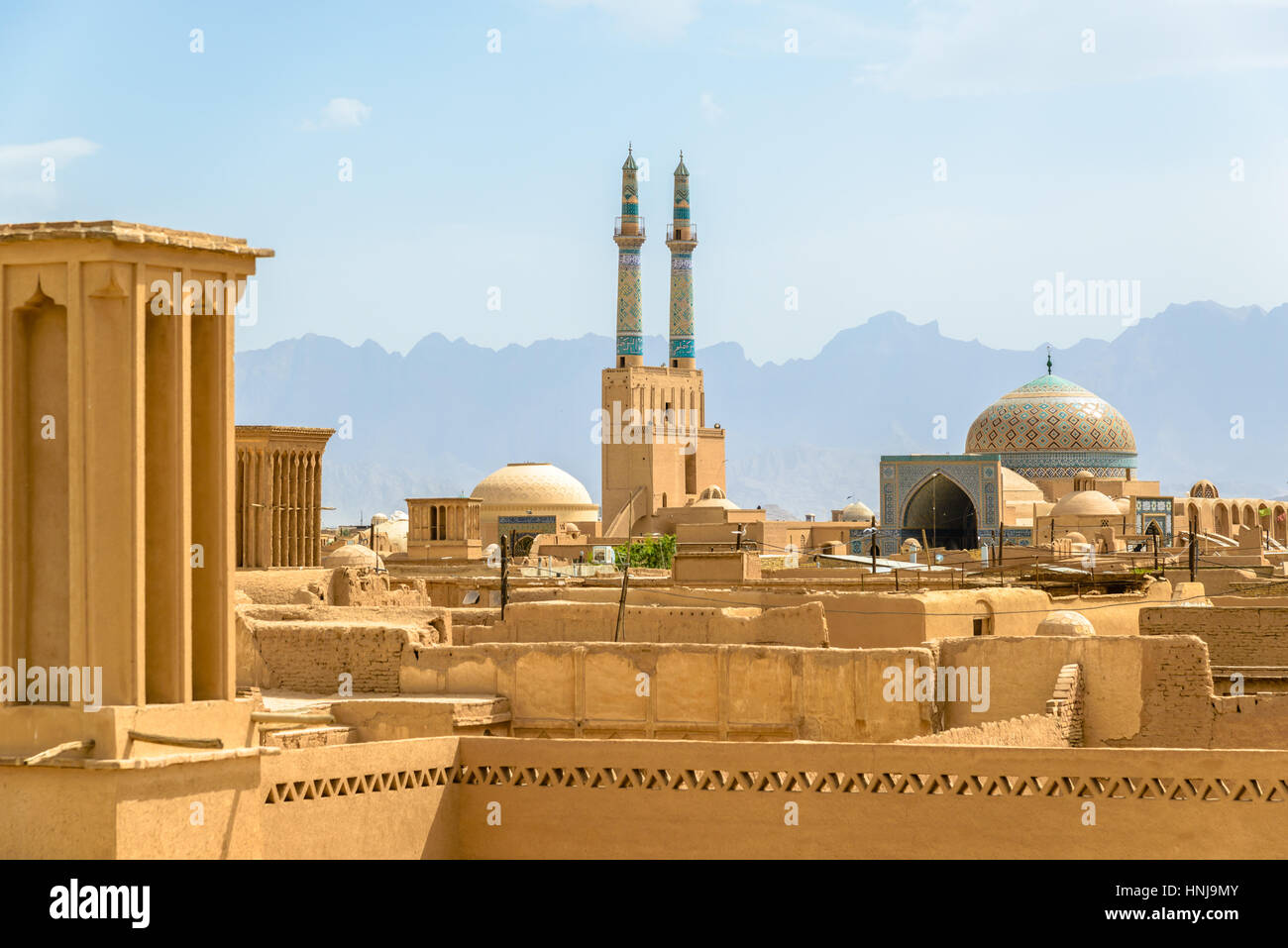 Vue sur la vieille ville de Yazd, Iran - célèbre pour ses tours à vent Banque D'Images
