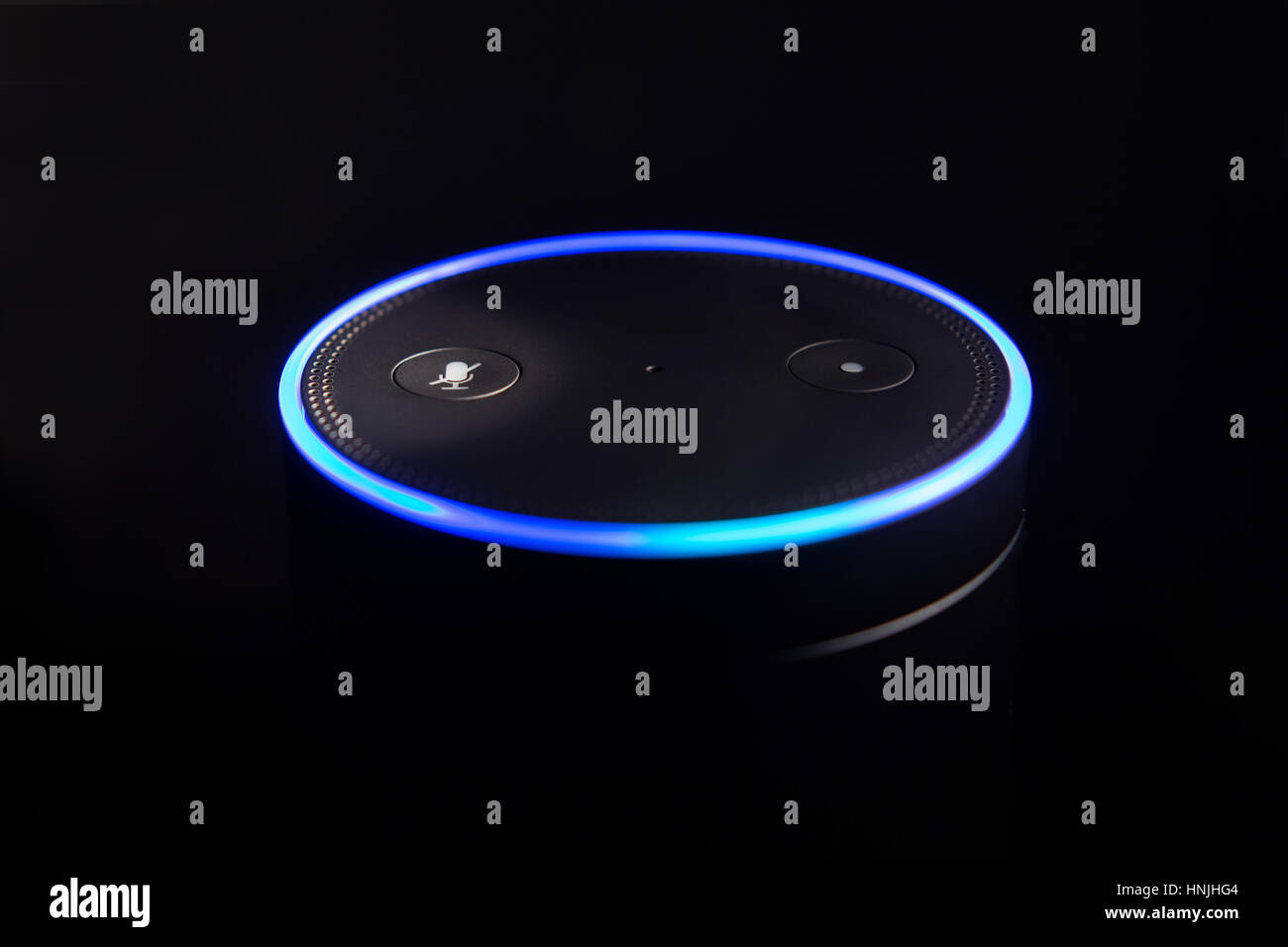 Amazon Echo système de reconnaissance vocale selective focus Photo Stock -  Alamy