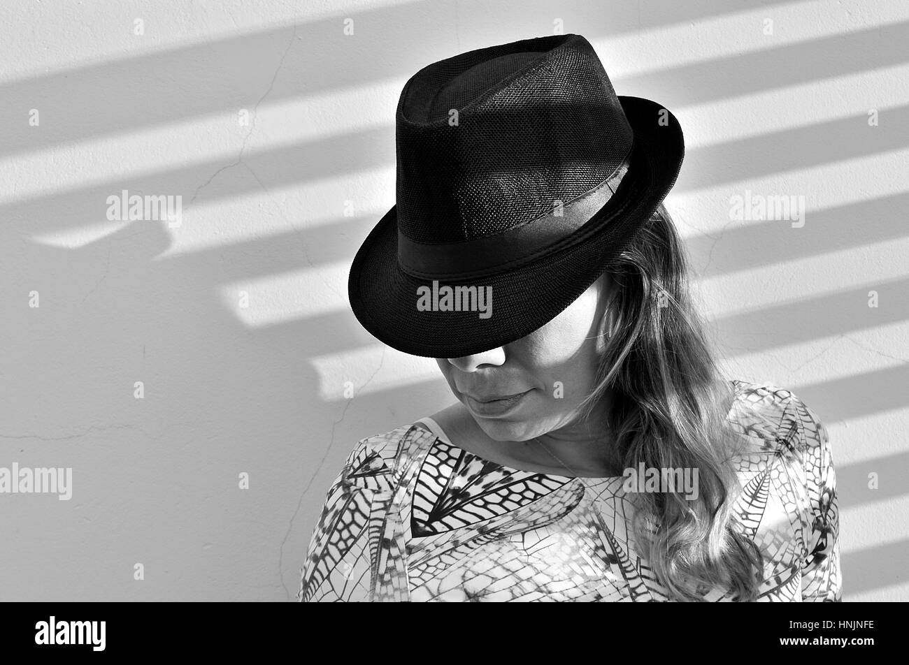 chapeau femme cache cache