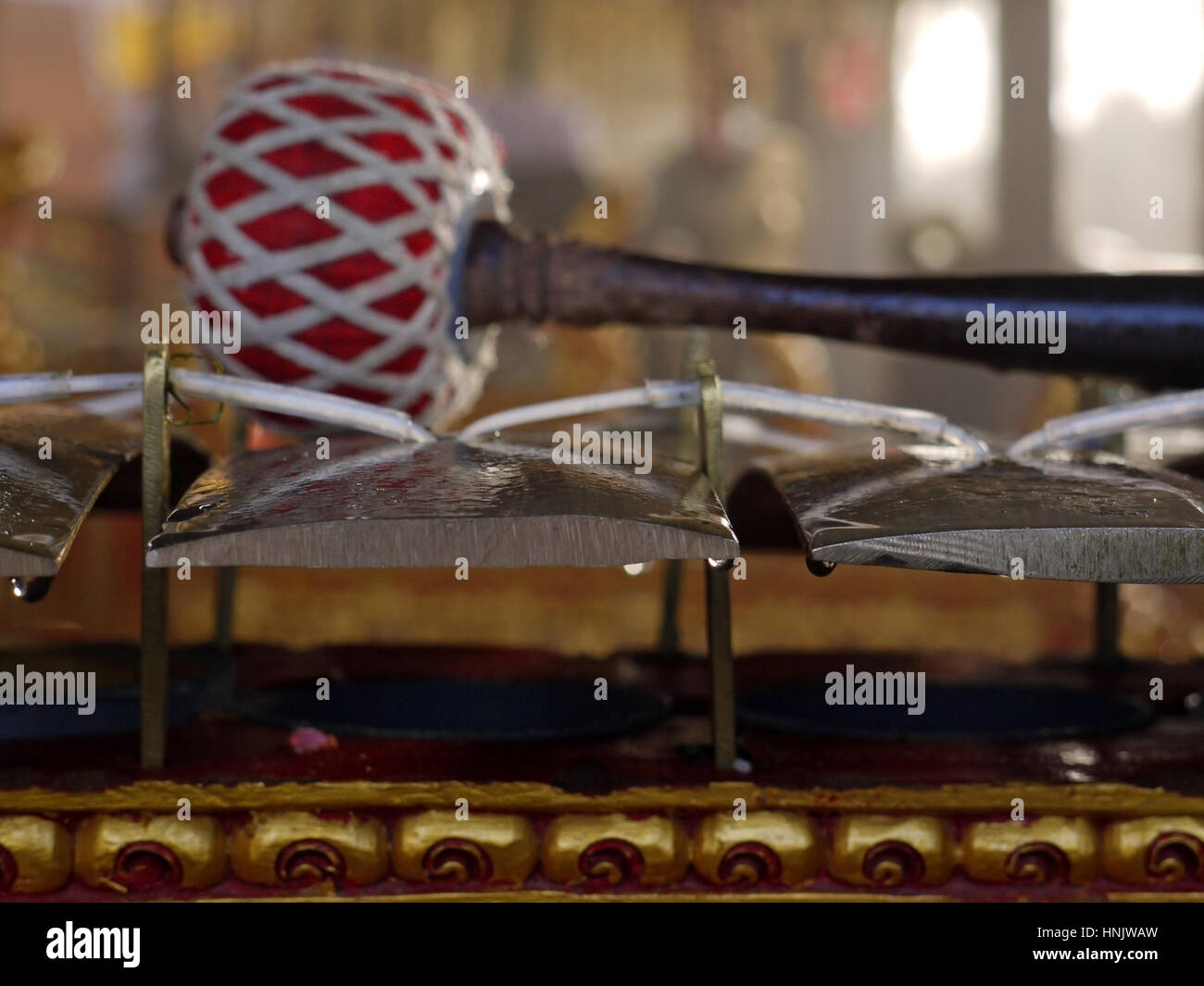 Instruments de musique orchestre balinais Gamelan, ensemble de photos (scène après la pluie). L'Indonésie Banque D'Images