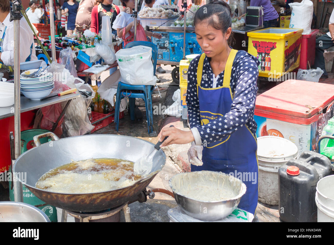 De vendeurs d'aliments de rue dans le quartier chinois, Bangkok, Thaïlande Banque D'Images