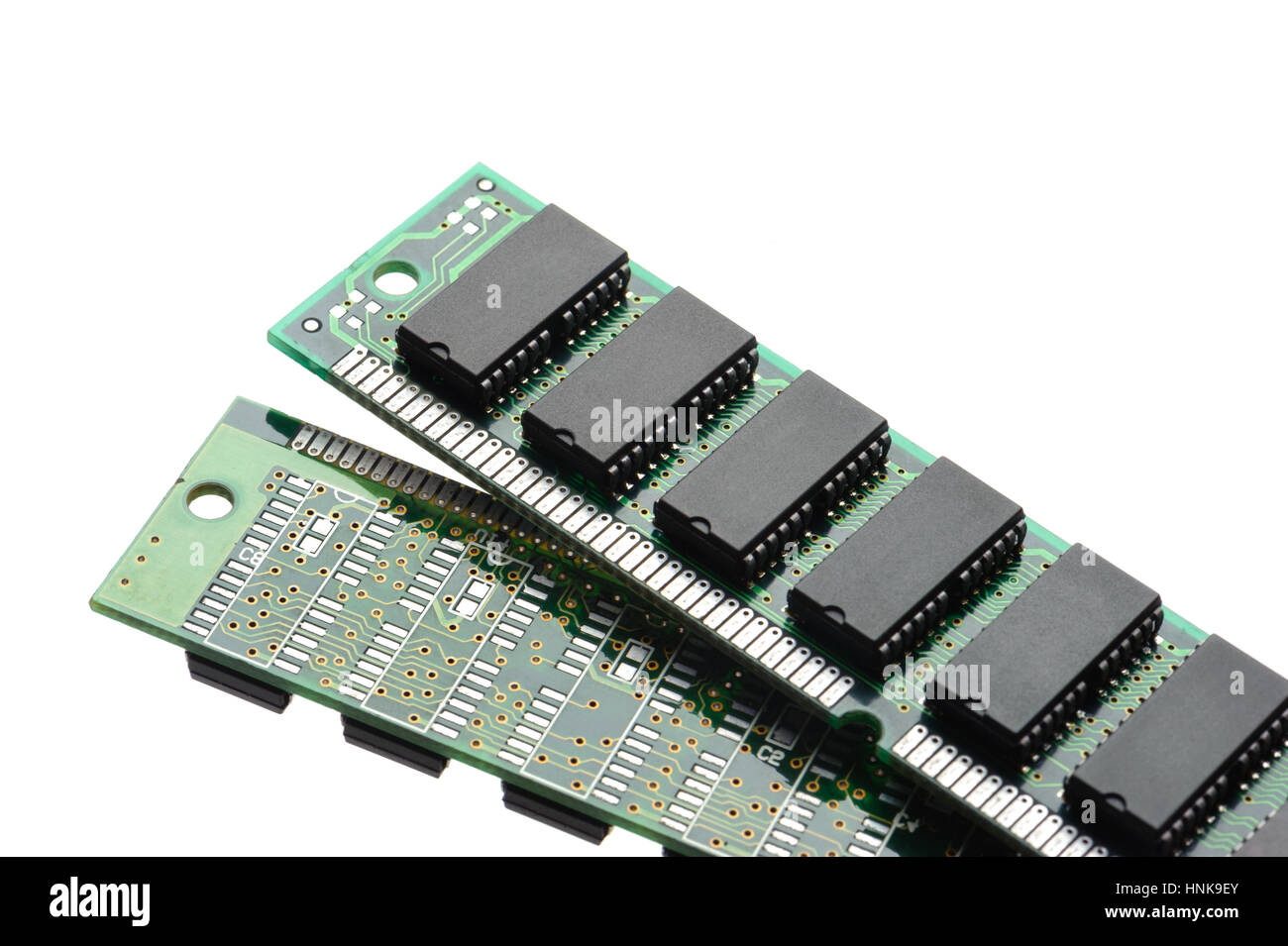 SIMM 72 broches gros plan RAM isolé sur fond blanc Banque D'Images