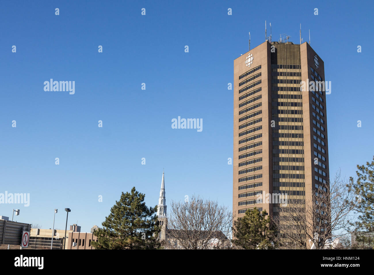 Montréal, Canada - le 25 décembre 2016 : Radio Canada - Canadian Broadcasting Corporation (CBC) siège de Québec à Montréal, Canada Les Banque D'Images Montréal, Canada - le 25 décembre 2016 : Radio Canada - Canadian Broadcasting Corporation (CBC) siège de Québec à Montréal, Canada Les Banque D'Images