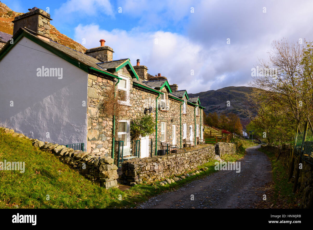 Chalets avec terrasse dans le Parc National de Lake District près de Ullswater, Cumbria, Angleterre. Banque D'Images