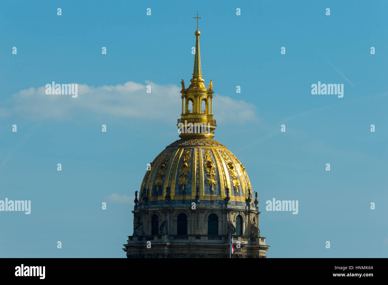 Le dôme doré du dôme des Invalides (les invalides), Paris. un bel exemple de l'architecture baroque française. Banque D'Images