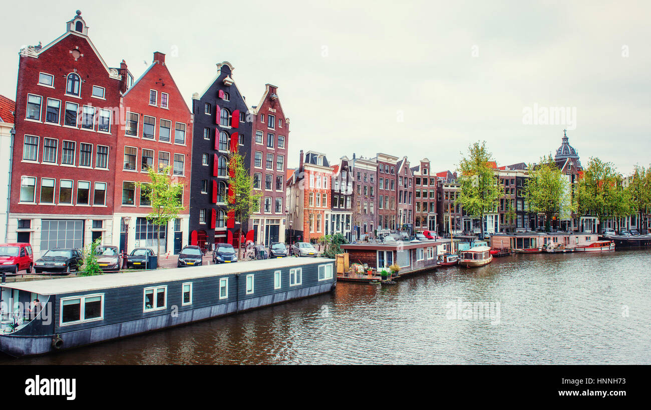 L'Amsterdam canal au coucher du soleil. Banque D'Images