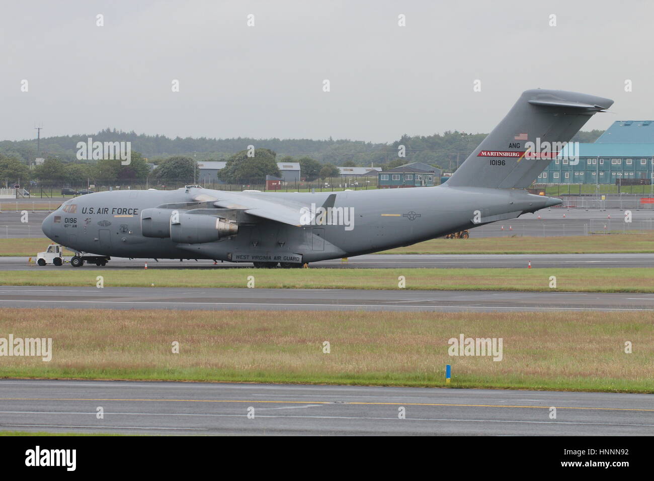 01-0196, un Boeing C-17A Globemaster III exploité par la United States Air Force, à l'Aéroport International de Prestwick en Ayrshire, Ecosse. Banque D'Images