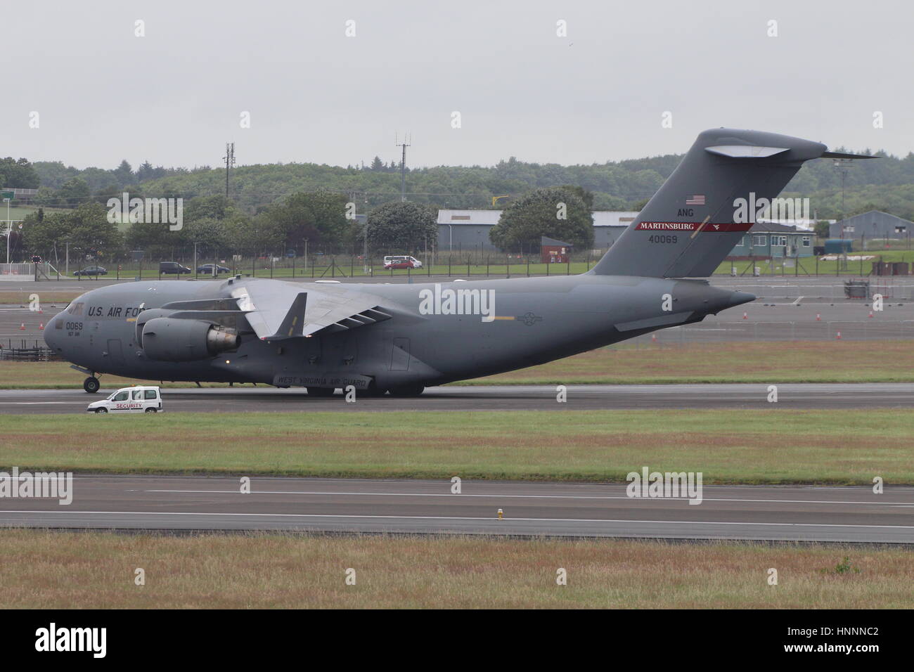 94-0069, un Boeing C-17A Globemaster III exploité par la United States Air Force, à l'Aéroport International de Prestwick en Ayrshire, Ecosse. Banque D'Images 94-0069, un Boeing C-17A Globemaster III exploité par la United States Air Force, à l'Aéroport International de Prestwick en Ayrshire, Ecosse. Banque D'Images