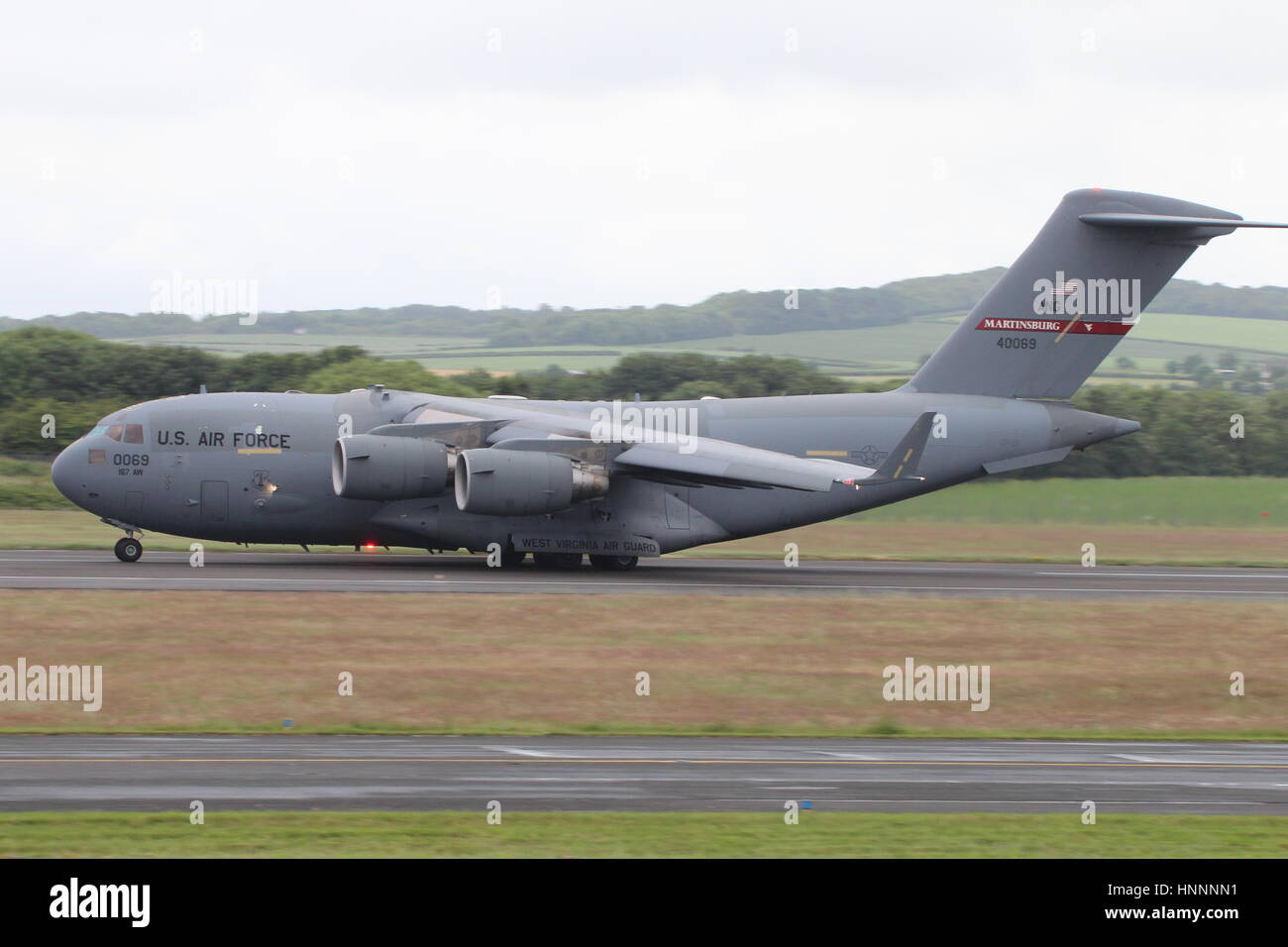 94-0069, un Boeing C-17A Globemaster III exploité par la United States Air Force, à l'Aéroport International de Prestwick en Ayrshire, Ecosse. Banque D'Images