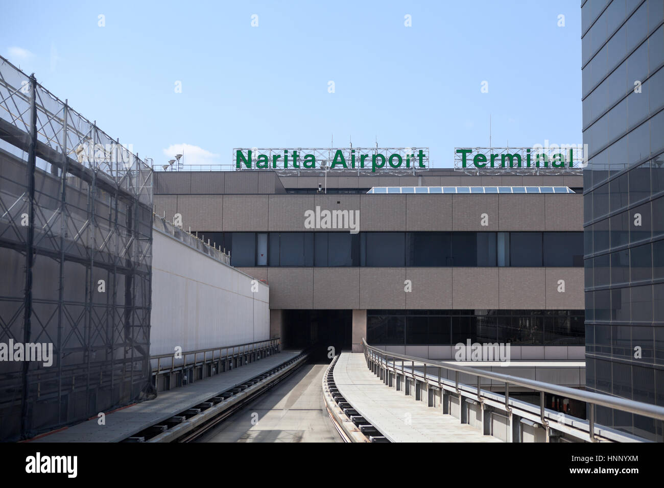 NARITA, JAPON - CIRCA APR, 2013 : l'aéroport de Narita Terminal 2 Système de navette est fermé maintenant. Il a été supprimé en septembre 2013. International de Narita Banque D'Images