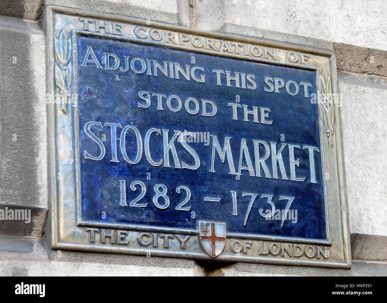 Corporation of London blue plaque pour la bourse de Londres sur le marché les stocks de 1282 - 1737 site sur un bâtiment de la ville de London, UK KATHY DEWITT Banque D'Images