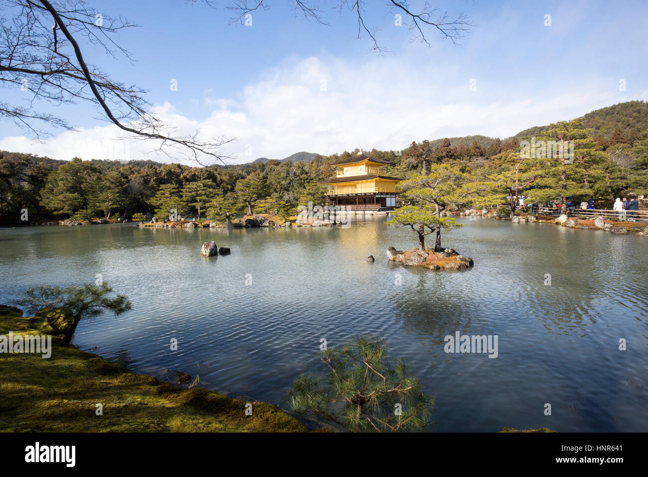 Le Kinkaku-ji, le pavillon d'or (金閣寺), officiellement appelé Rokuon-ji, est un temple bouddhiste Zen à Kyoto, Japon Banque D'Images