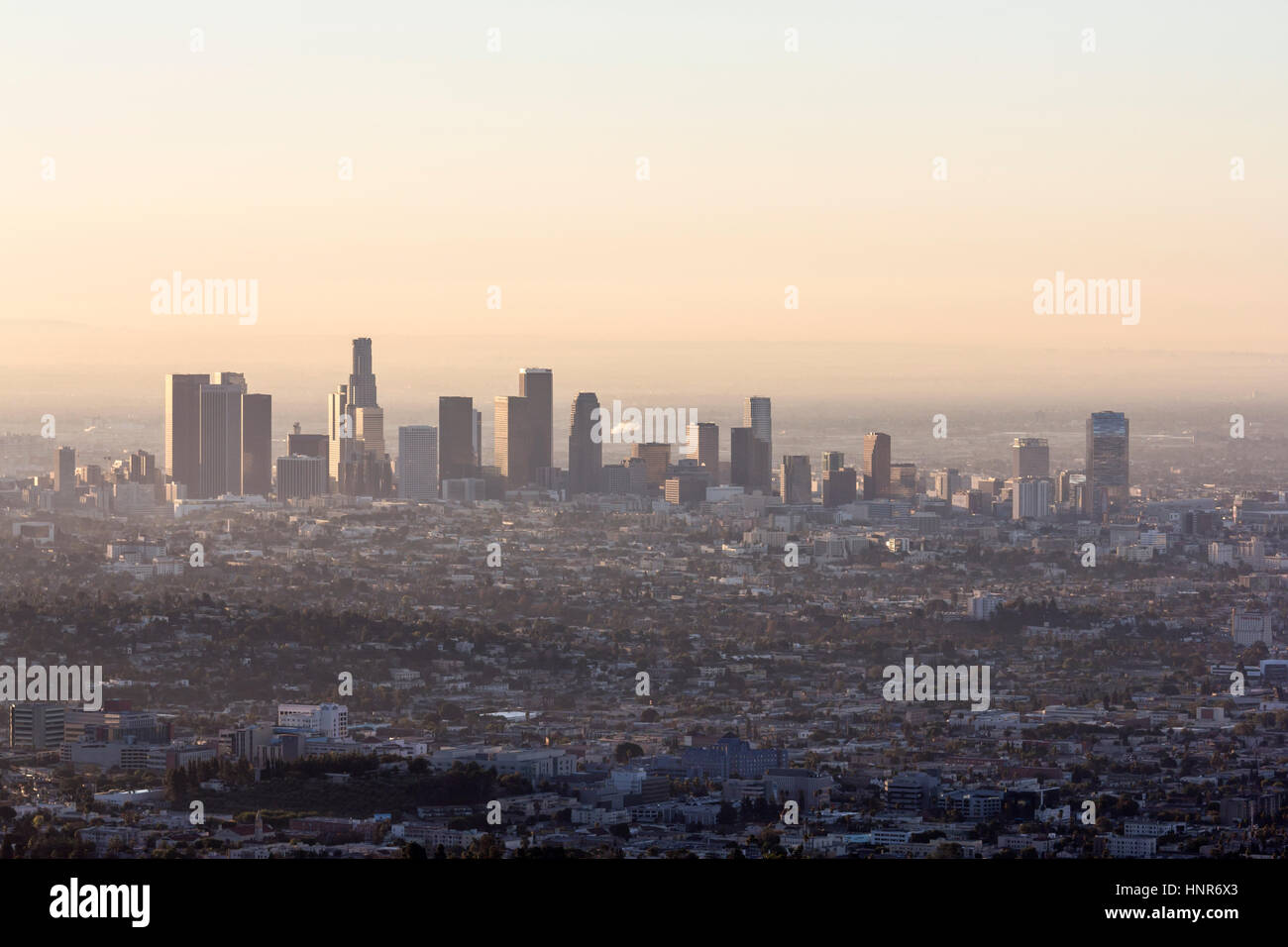 Voir l'éditorial de l'aube de la lumière sur le centre-ville de Los Angeles. Banque D'Images