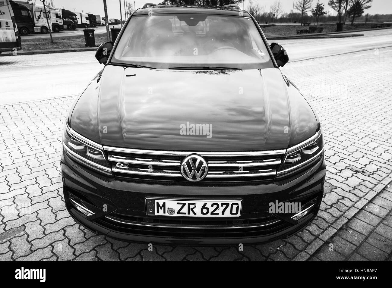 Hambourg, Allemagne - 10 Février 2017 : une photo de deuxième génération Volkswagen Tiguan, 4x4 R-Line. Véhicule multisegment compact par constructeur allemand Banque D'Images