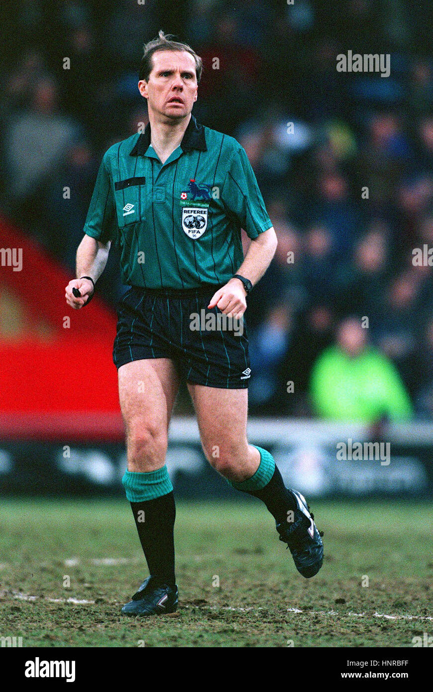 PETER JONES ARBITRE DE FOOTBALL 12 Mars 1996 Banque D'Images