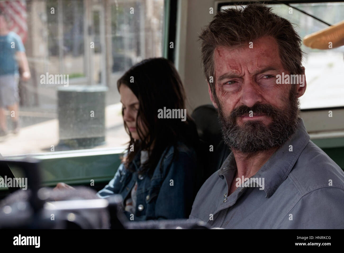 Logan est un film de super-héros américain à venir avec le personnage de Marvel Comics Wolverine distribué par 20th Century Fox. Hugh Jackman stars comme Logan dans ce qui est prévu pour être sa dernière représentation de la nature après avoir joué le rôle pendant 17 ans, avec Patrick Stewart en tant que co-starring Charles Xavier. Cette photo est pour un usage éditorial uniquement et est l'auteur de la société film et/ou le photographe attribué par le film ou la société de production et ne peut être reproduite que par des publications dans le cadre de la promotion du film ci-dessus. Un crédit obligatoire de la société film i Banque D'Images