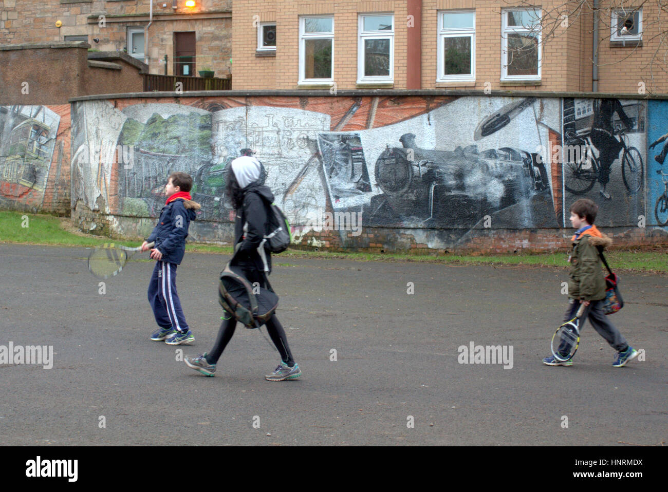 Rivière Kelvin Walkway scenes près de la station de métro Kelvinbridge murales Banque D'Images