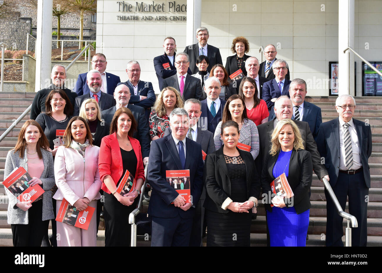 Armagh City, au Royaume-Uni. 15 février 2017. Le Sinn Féin des candidats à l'élection du parti au cours de la 2017 Lancement du manifeste à Armagh City. Credit : Mark Winter/Alamy Live News Banque D'Images