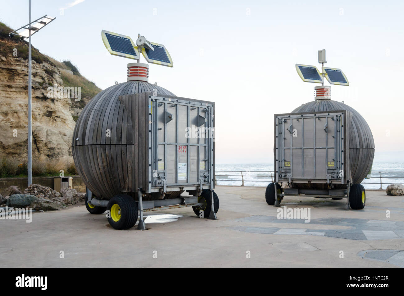 Roker 'Pods' (Multi-mobile utilisent des conteneurs à l'utilisation d'énergie renouvelable) situé à Holey Rock, Roker, Sunderland Banque D'Images