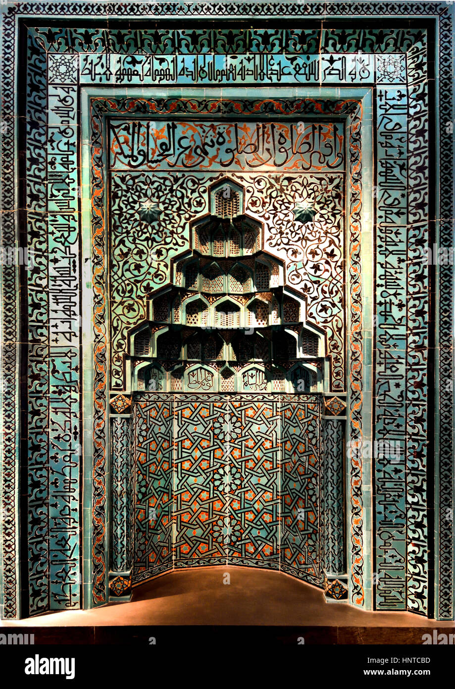 Revêtement mural chambre d'Alep (élément architectural) détail Isa bin Boutros, client, - Halab Shah bin'Isa, fabrication, 1600-1603 : Ottomans Aleppo Syrie Hauteur : 260 cm 3500 - République Banque D'Images