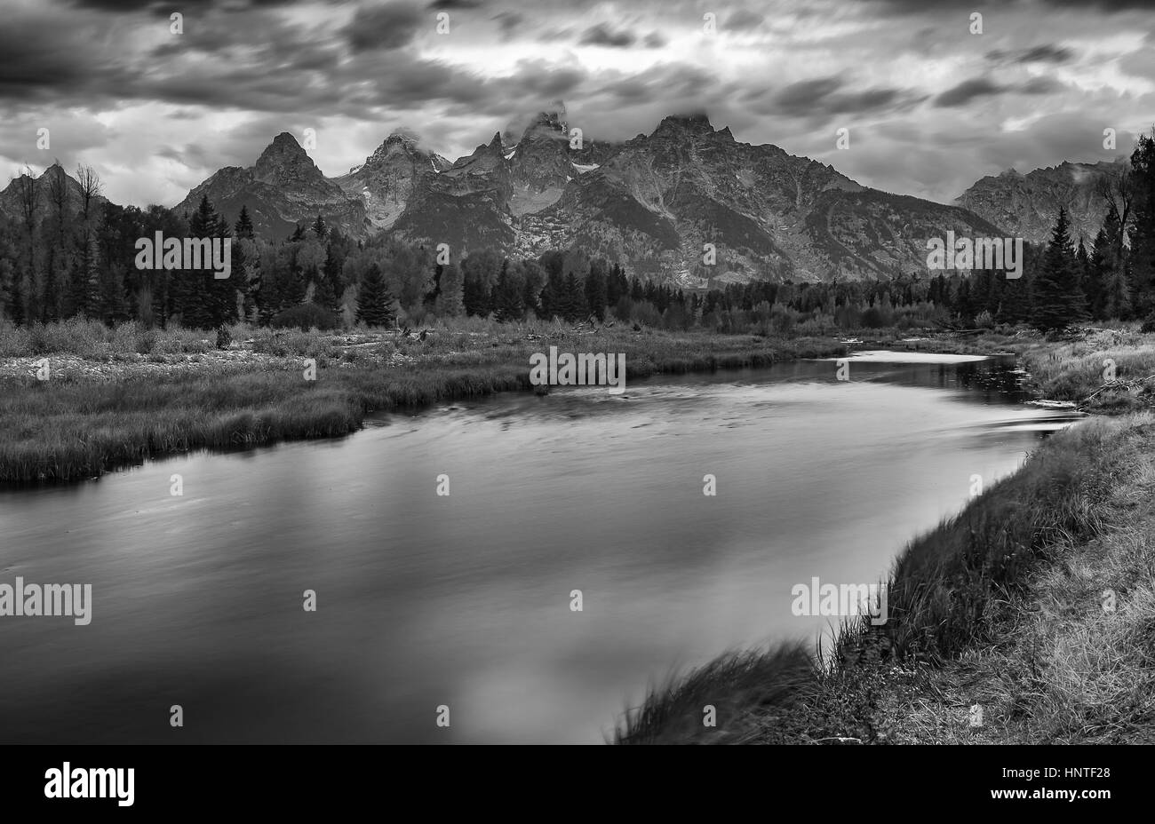 Après l'atterrissage Schwabacher Strom. Parc national de Grand Teton, noir et avec la photographie de paysage Banque D'Images