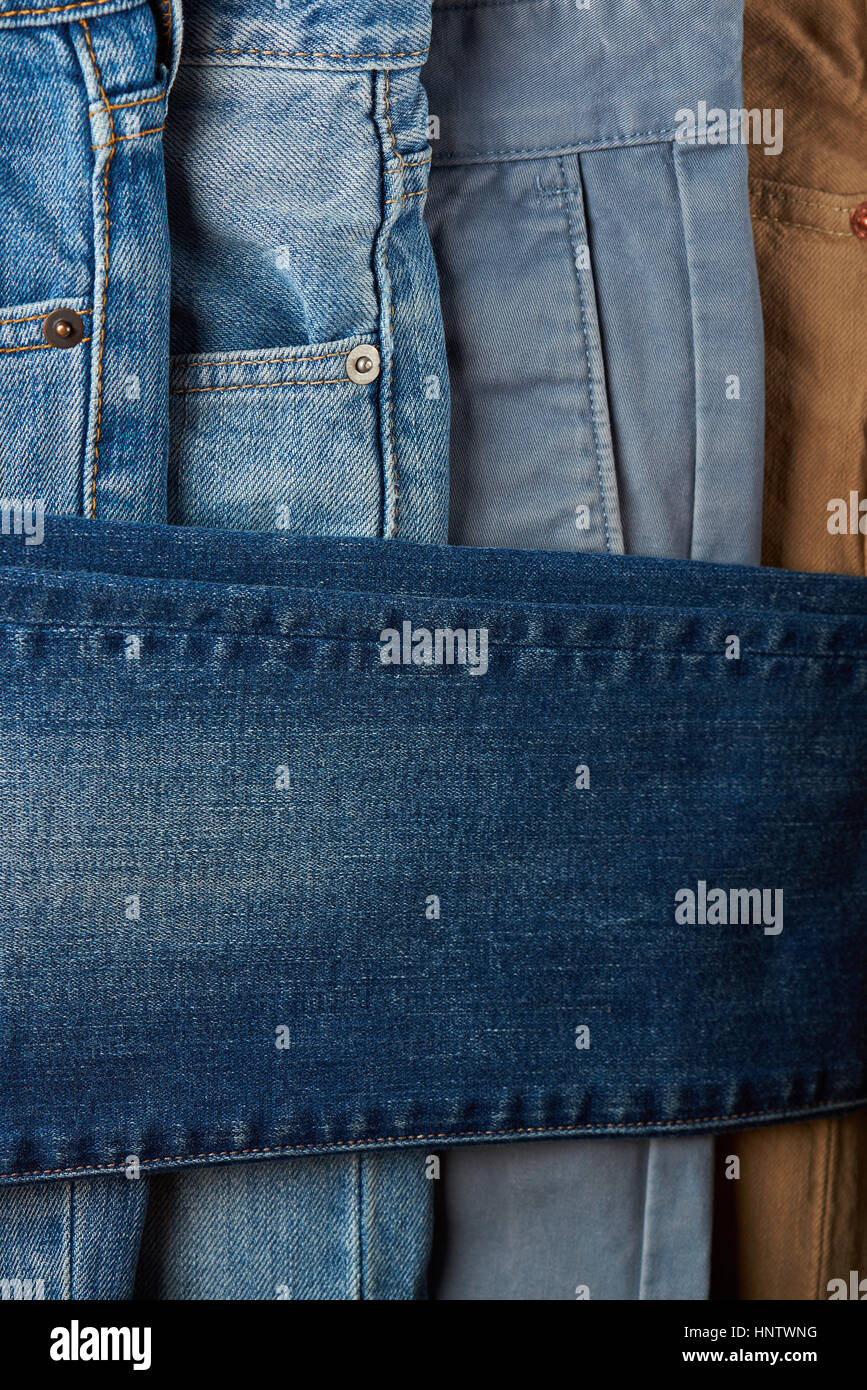 Différents types de couleur bleu jeans texture close up Photo Stock - Alamy