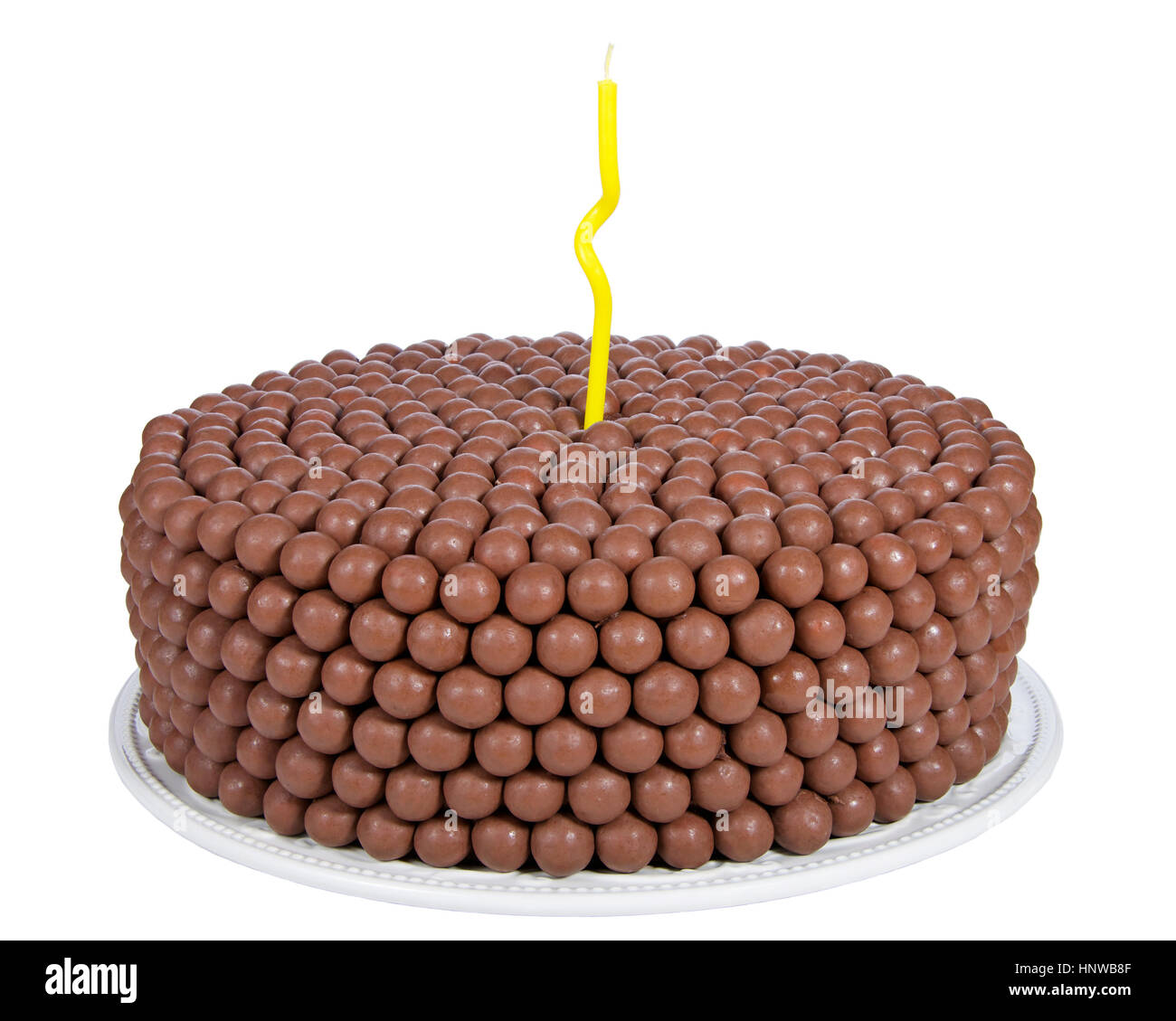 Gateau D Anniversaire Au Chocolat Decore Avec Des Bonbons Boules De Malt Et 1 Panneaux Jaune Bougie Rapide Et Facile Pour Les Enfants Gateau Fait Maison Ou Des Profils D Anniversaire Photo Stock Gateau D Anniversaire Au Chocolat Decore Avec Des Bonbons Boules De Malt Et 1 Panneaux Jaune Bougie Rapide Et Facile Pour Les Enfants Gateau Fait Maison Ou Des Profils D Anniversaire Photo Stock