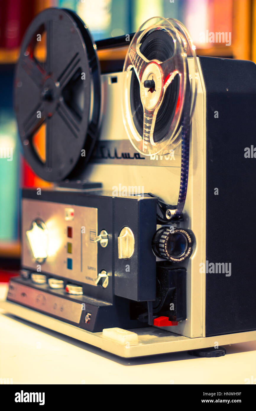 Accueil projecteur pour voir les films en super 8mm Banque D'Images