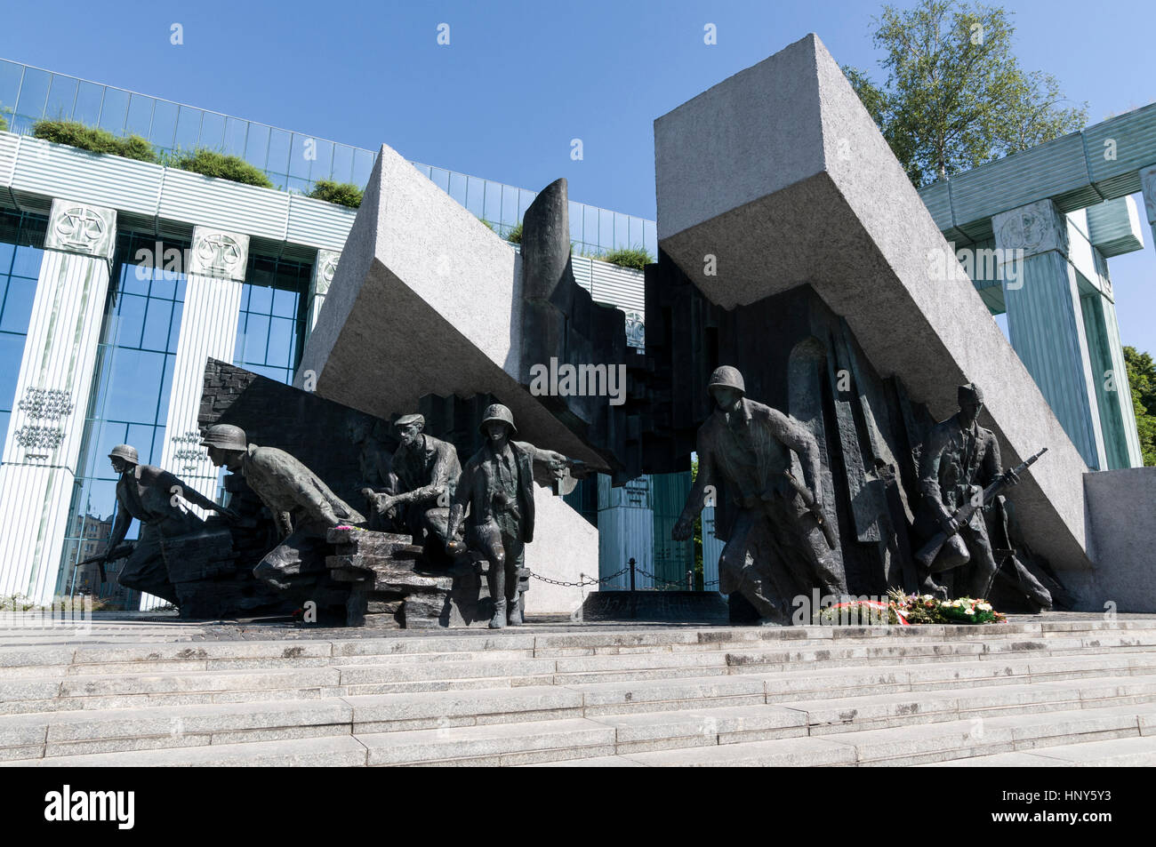 Pomnik Powstania Warszawskiego - Monument à l'Insurrection de Varsovie à Krasinski Square en face de la Sad Najwyzszy - Cour suprême, à Varsovie, Pologne Banque D'Images
