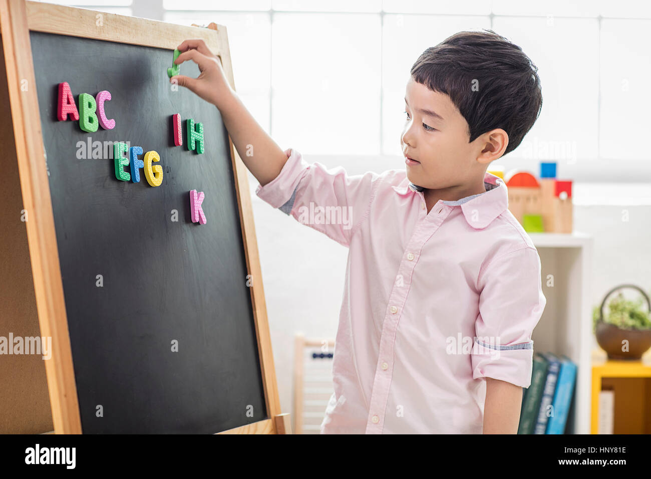 Garçon de la maternelle Banque D'Images