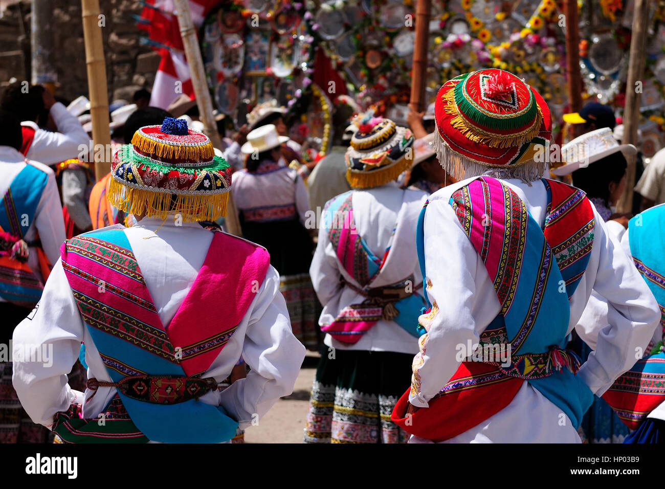 L'Amérique du Sud, les danseurs en costumes traditionnels sur le festival Wititi (UNESCO) dans le Chivay dans le canyon de Colca, Pérou Banque D'Images