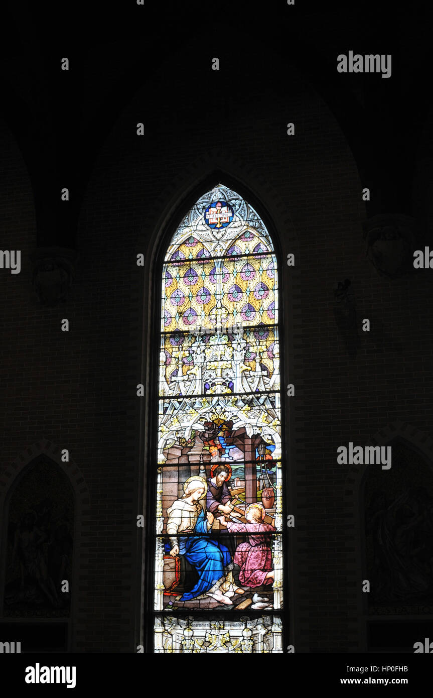 Baton Rouge, Louisiane, USA : Le vitrail de la fenêtre de l'église. Banque D'Images