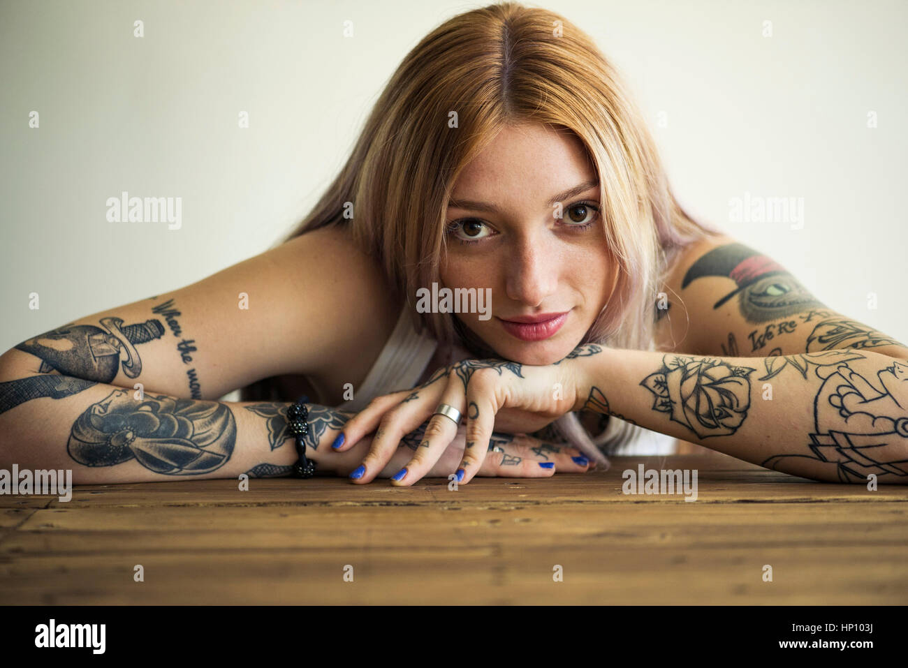 Tattooed Woman, portrait Banque D'Images