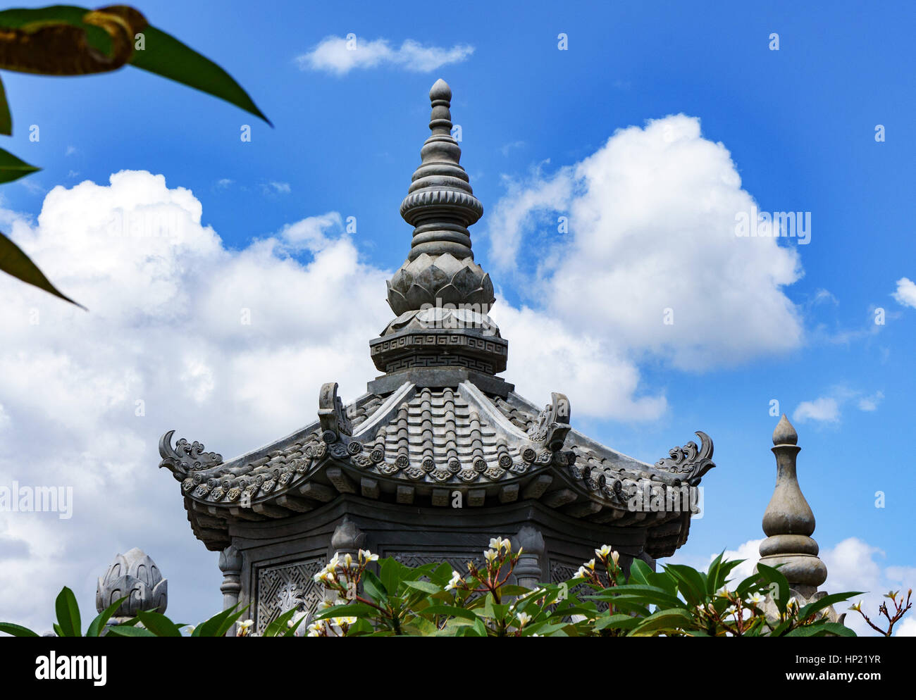 Uddhist dynasties antiques de cimetière au Vietnam. toit de la tombe. Banque D'Images