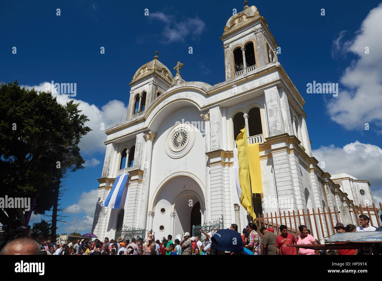 Diriamba, Nicaragua - 4 janvier 2017 : Saint jour à Diriamba en ville place centrale avec église principale sur la célébration Banque D'Images