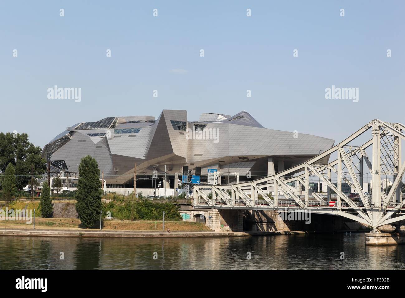Musee des confluences a lyon Banque de photographies et d’images à ...