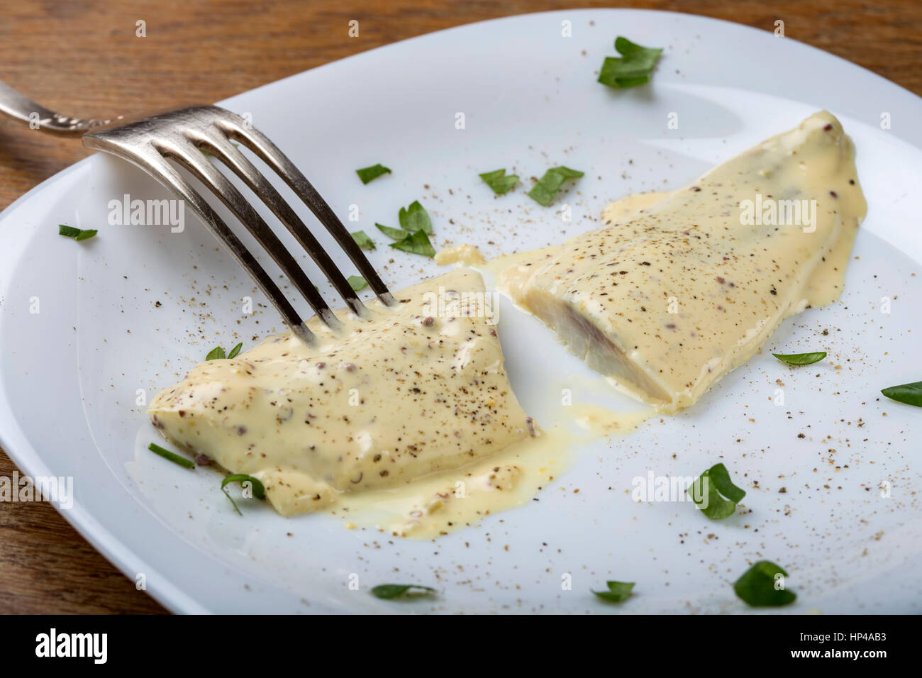 Filet de maquereau mariné avec sauce mayonnaise Banque D'Images